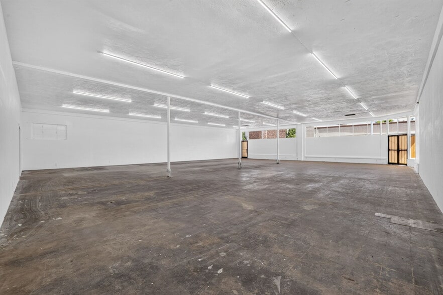 More Photos Of 3930 Broadway, Sacramento Freestanding For Sale