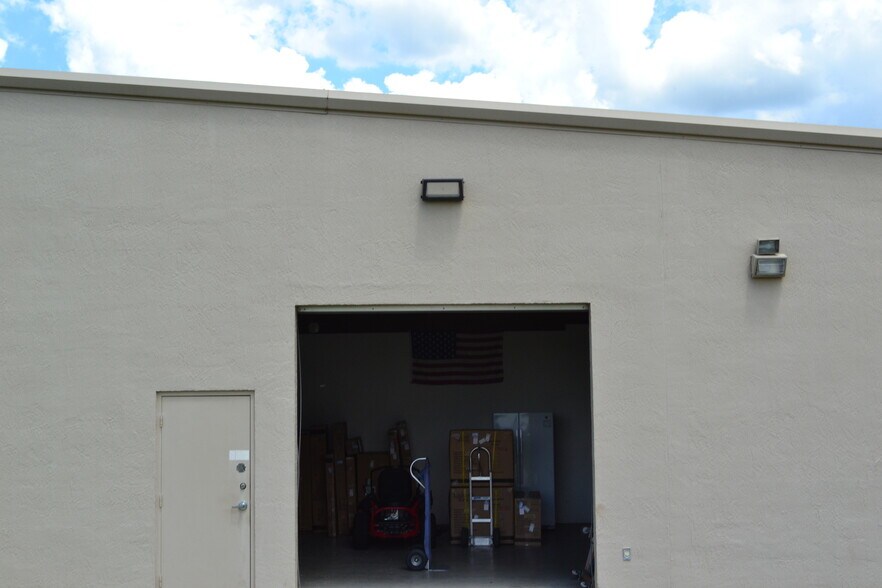 More Photos Of 1401 US Highway 17 N, Fort Meade Freestanding For Sale