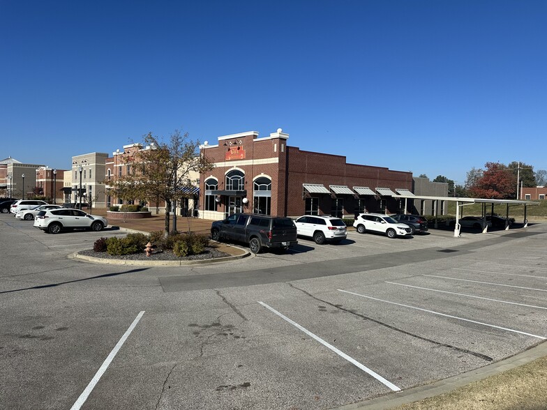 More Photos Of 8100 Macon Station Dr, Cordova Unknown For Lease