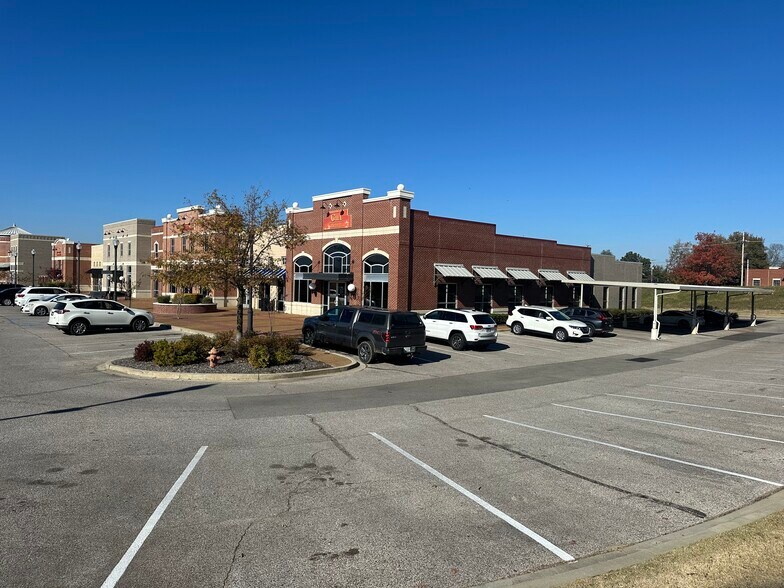 More Photos Of 8100 Macon Station Dr, Cordova Unknown For Lease