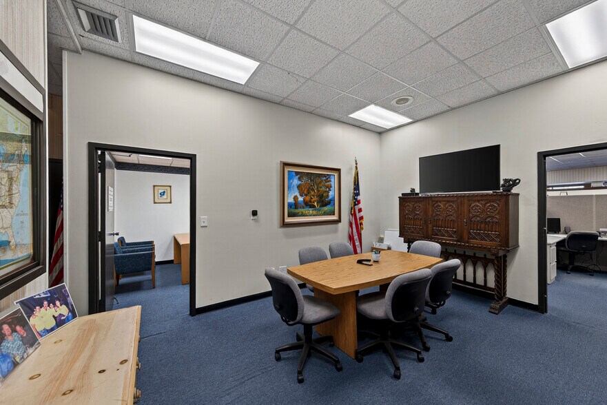 More Photos Of 3050 E Commercial Blvd, Fort Lauderdale Office For Sale