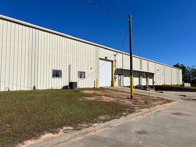 Primary Photo Of 1553 ME Thompson Dr, Valdosta Warehouse For Lease