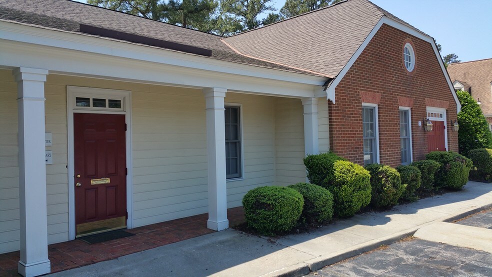 More Photos Of 211-215 Temple Ave, Colonial Heights Office For Sale