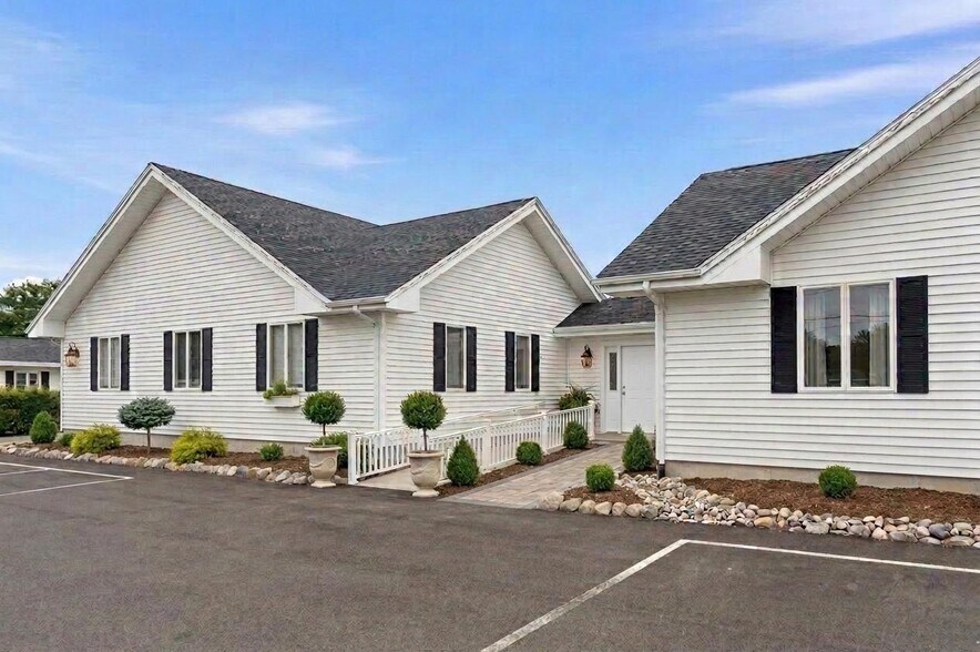 More Photos Of 5 Wallace St, Methuen Medical For Lease