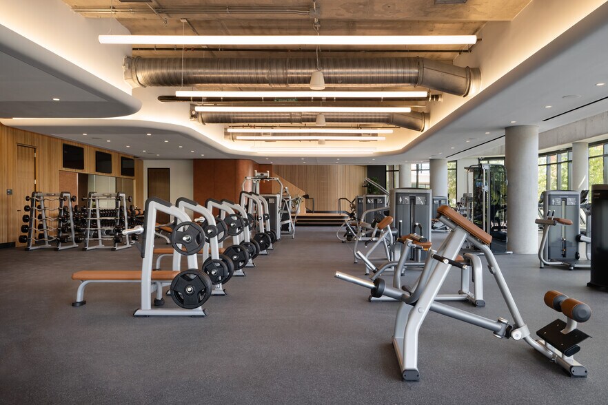 More Photos Of 1017 Springdale Rd, Austin Unknown For Lease