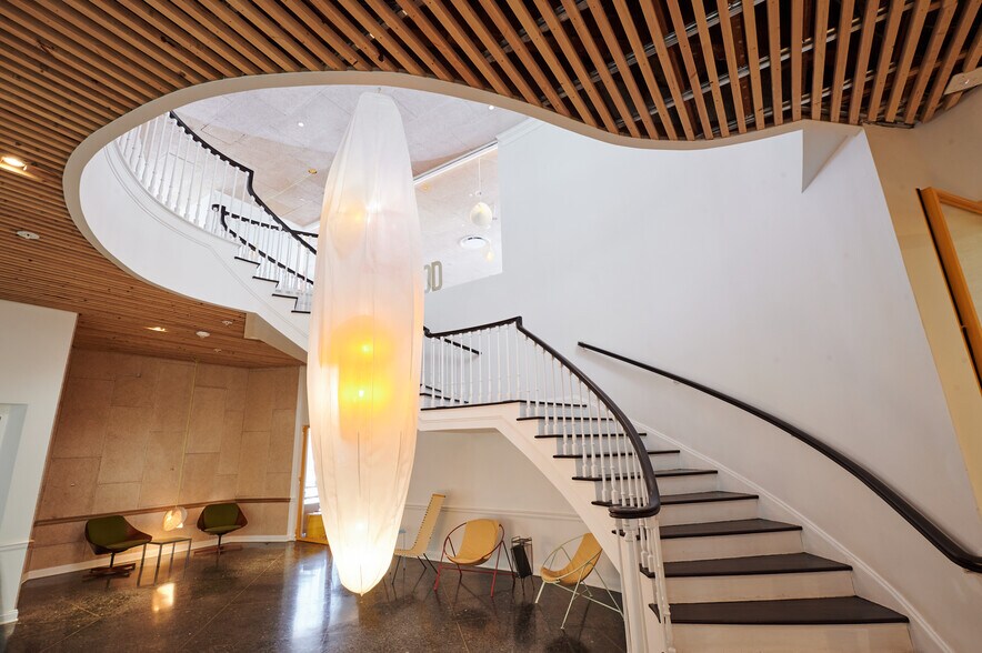 More Photos Of 1370 N St Andrews Pl, Los Angeles Loft Creative Space For Lease