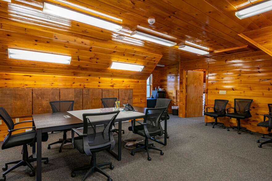 More Photos Of 784 Memorial Hwy, Oley Industrial For Sale