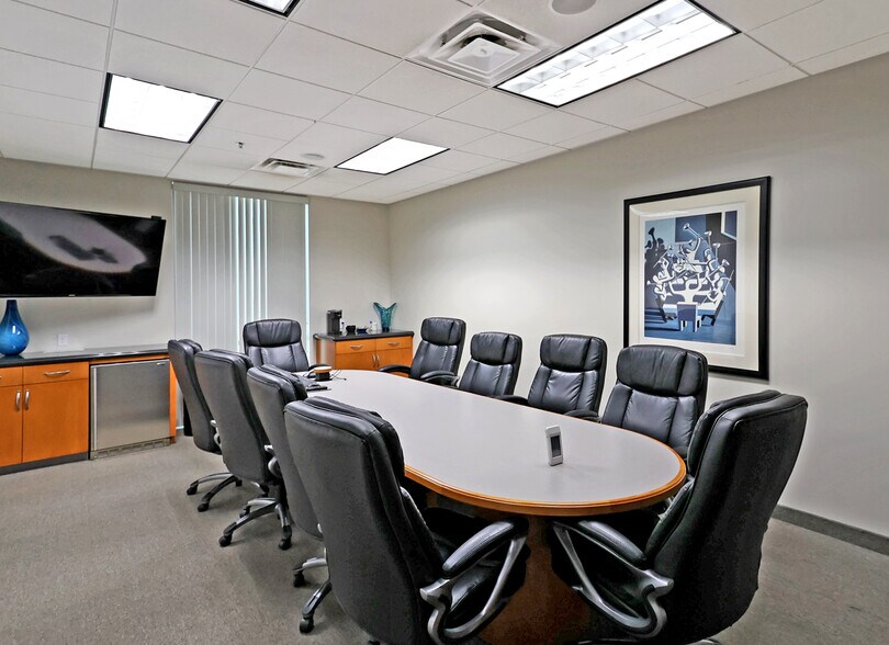 More Photos Of 31065 Plantation Dr, Thousand Palms Warehouse For Sale