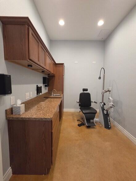 More Photos Of 1010 Old Austin Hutto Rd, Pflugerville Office For Lease