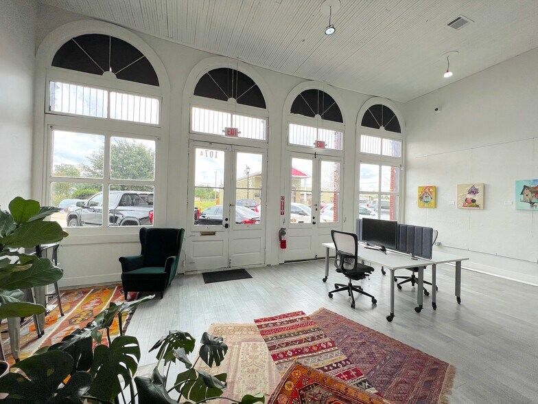 More Photos Of 107 East St, Hutto Storefront Retail Office For Sale