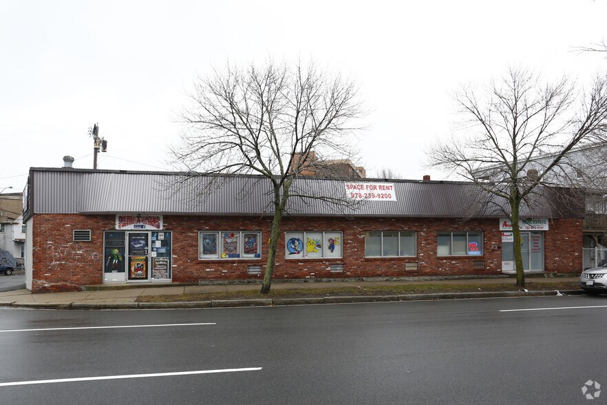 More Photos Of 30 Revere Beach Pky, Revere Auto Repair For Lease
