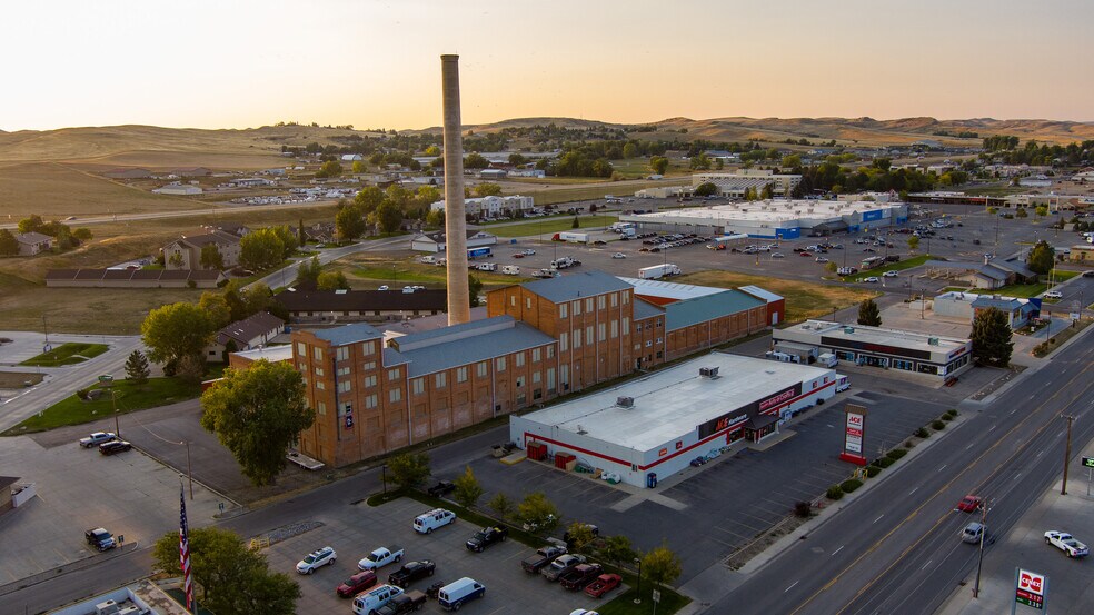 More Photos Of 1457 Coffeen, Sheridan Warehouse For Sale