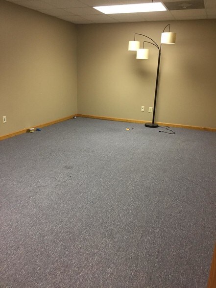 More Photos Of 6936-6948 Tylersville Rd, West Chester Medical For Sale