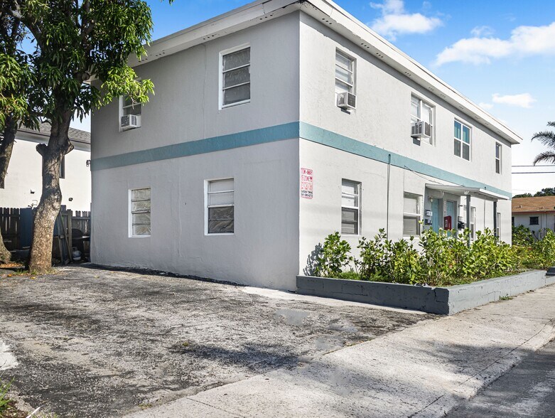 More Photos Of 1913 Division Ave, West Palm Beach Apartments For Sale