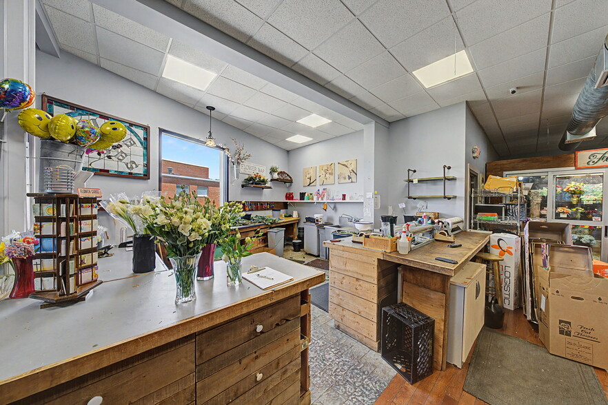 More Photos Of 185 D, New Milford Storefront Retail Office For Lease
