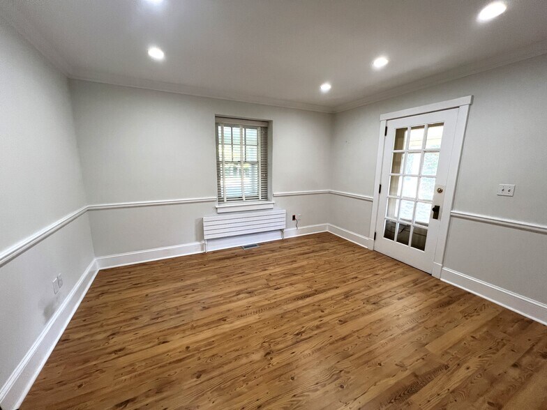 More Photos Of 98 Darby Rd, Paoli Office Residential For Lease