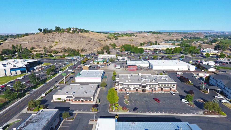 More Photos Of 1200 Chesterly Dr, Yakima Office For Lease