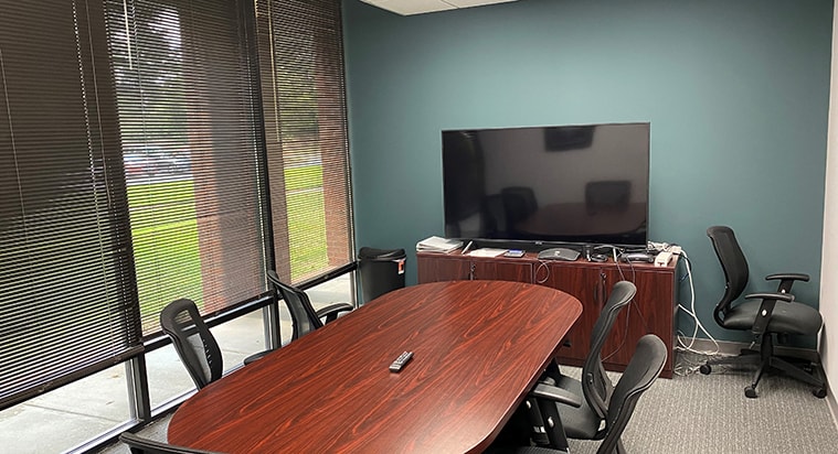 More Photos Of 1001-1067 Technology Park Dr, Glen Allen Light Distribution For Lease