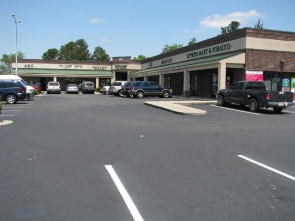 Primary Photo Of 4582 Cumberland Rd, Fayetteville Freestanding For Lease