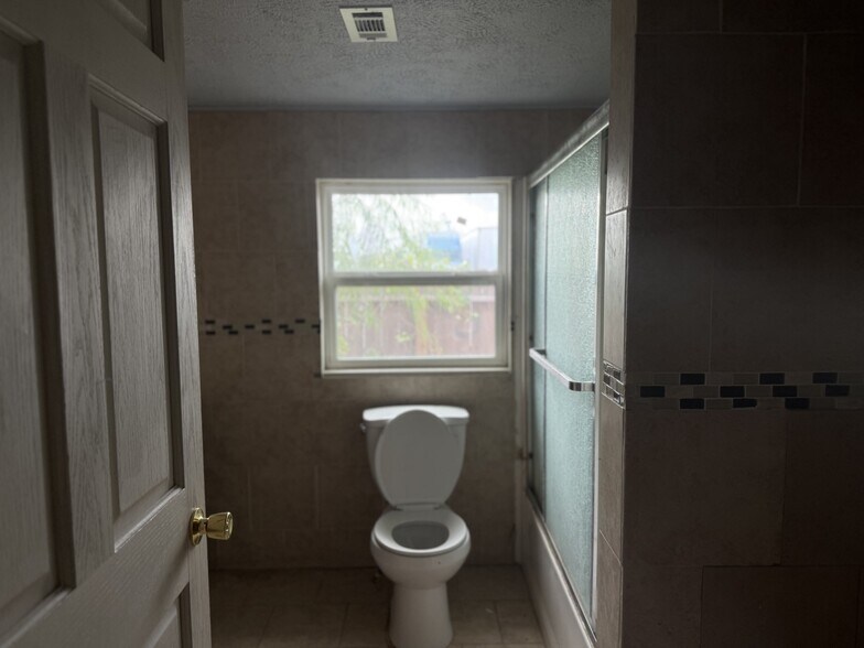 More Photos Of 4414 Oates Rd, Houston Land For Lease