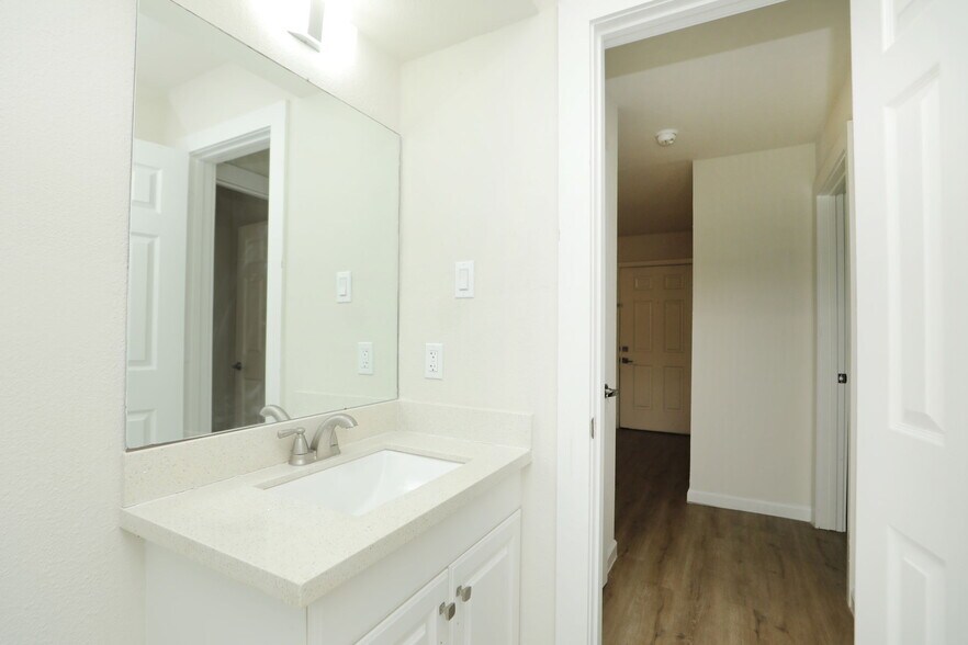 More Photos Of 912 Church St, Galveston Apartments For Sale