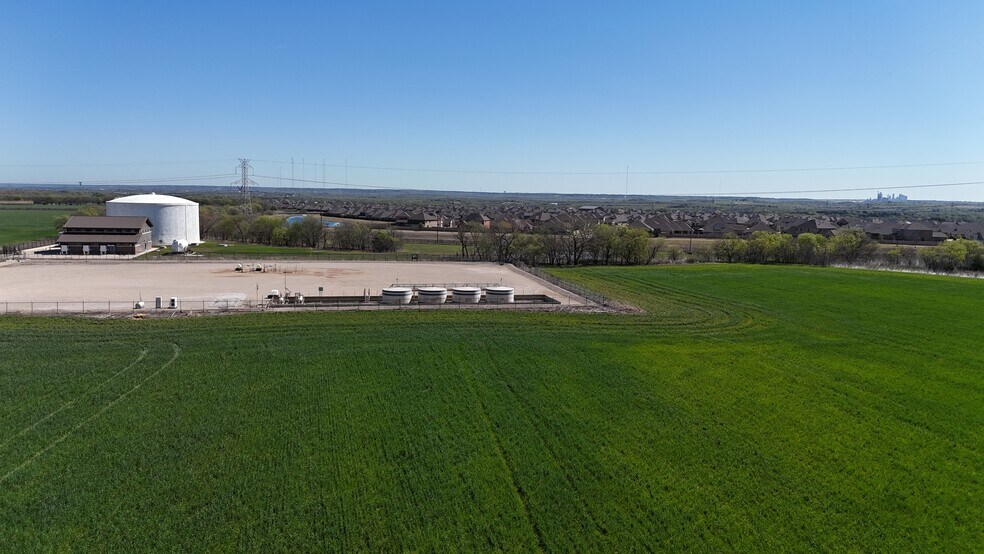 More Photos Of Hwy 360, Grand Prairie Land For Sale