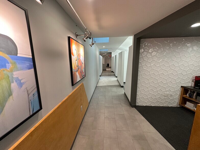 More Photos Of 1200 E Woodhurst Dr, Springfield Office Residential For Lease