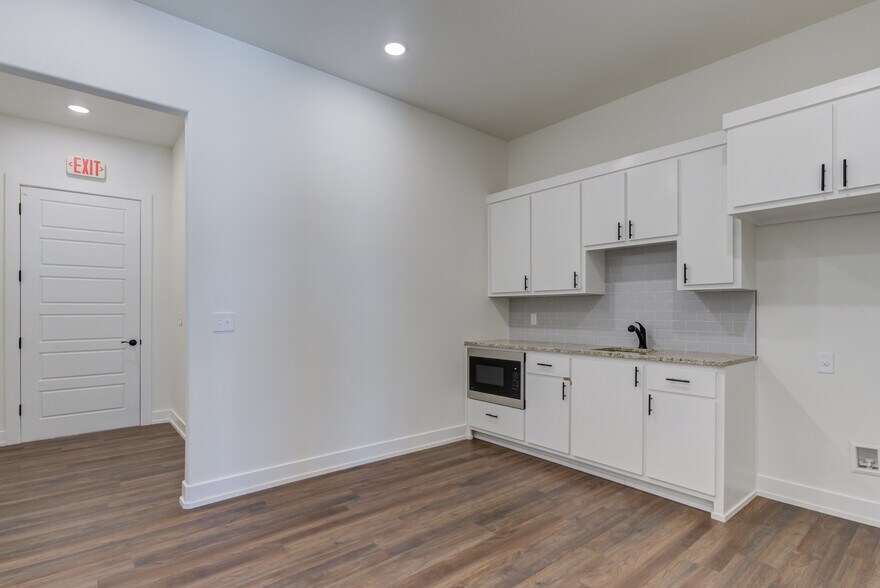 More Photos Of 11419 CR 2220, Lubbock Warehouse For Sale