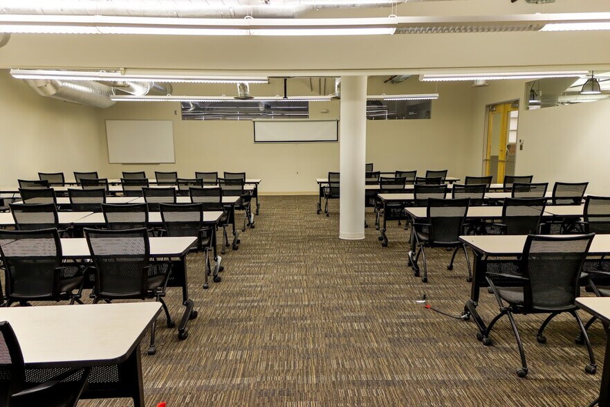 More Photos Of 500 W Overland Ave, El Paso Office For Lease