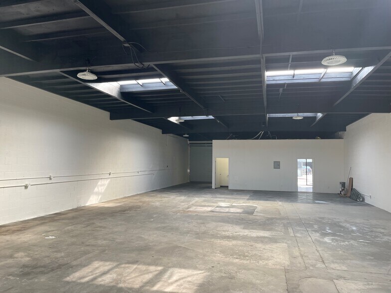 More Photos Of 13425 Beach Ave, Marina del Rey Warehouse For Lease