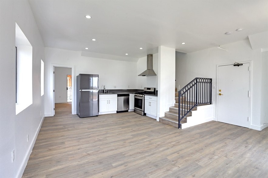 More Photos Of 722 S Manhattan Pl, Los Angeles Apartments For Sale