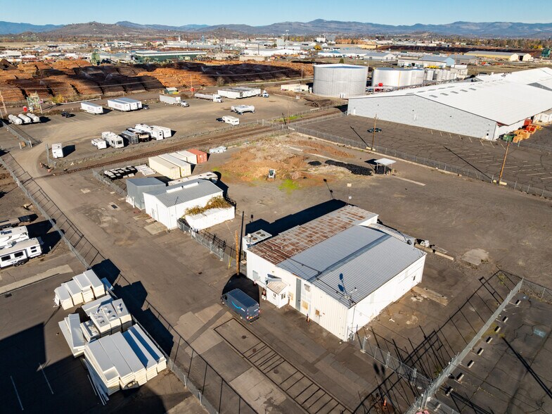 More Photos Of 1405 Antelope Rd, White City Warehouse For Sale