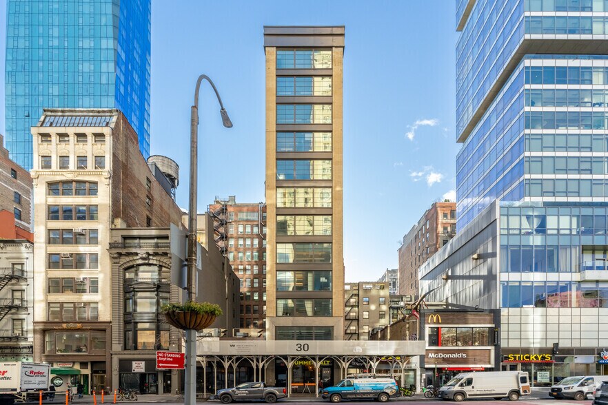 More Photos Of 30 E 23rd St, New York Office For Lease