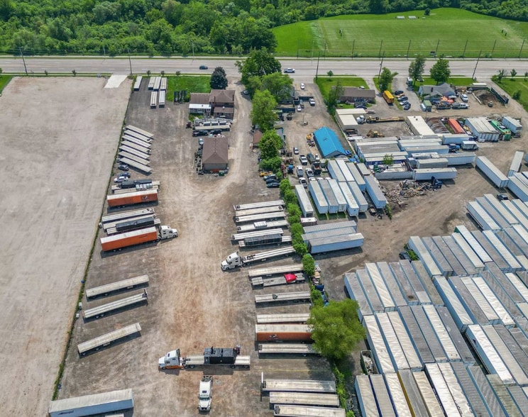 More Photos Of 2101 Ninth Line, Oakville Warehouse For Sale