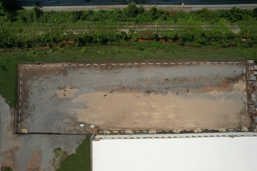 More Photos Of 70 Industrial Dr, Cartersville Warehouse For Sale