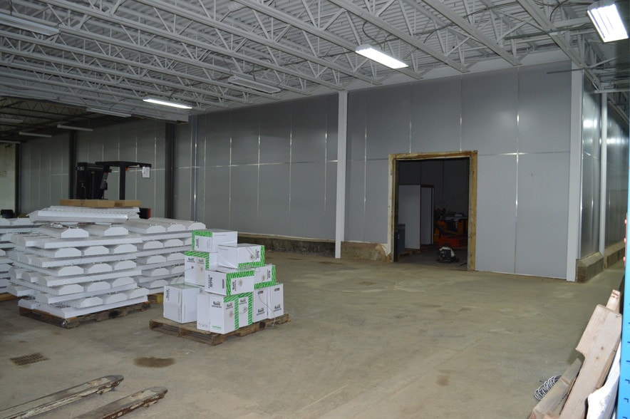 More Photos Of 3657 Old Getwell Rd, Memphis Warehouse For Sale