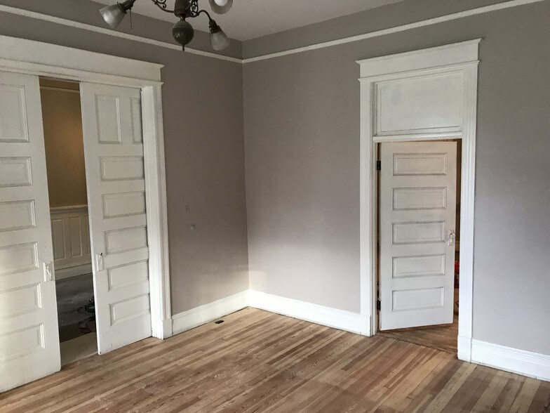 More Photos Of 331 S Washington St, Shelby Coworking Space