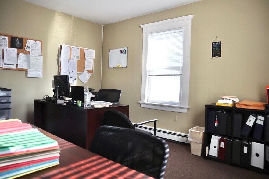 More Photos Of 1480 Bedford St, Stamford Office For Lease