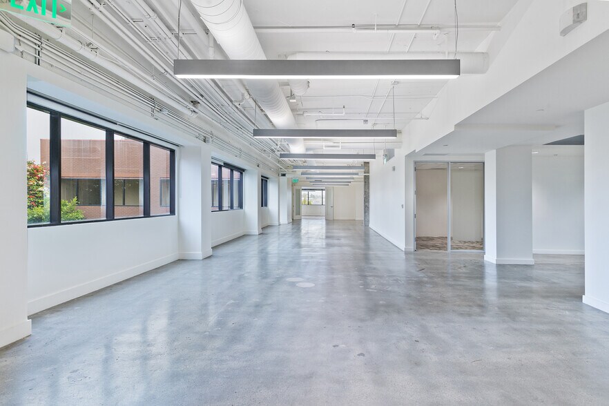 More Photos Of 1661-1669 Lincoln Blvd, Santa Monica Office For Lease