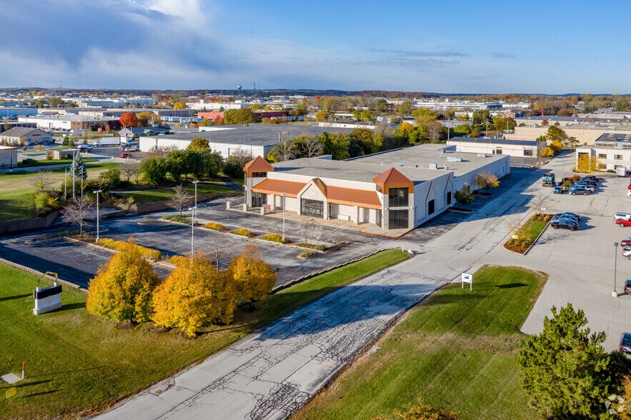 More Photos Of 1925 S Moorland Rd, New Berlin Showroom For Sale