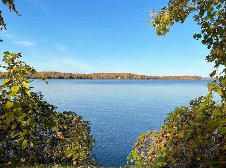 More Photos Of 667 Ch De Bondville, Lac-Brome Hospitality For Sale