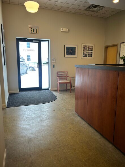 More Photos Of 711 Valley St, Manchester Warehouse For Sale