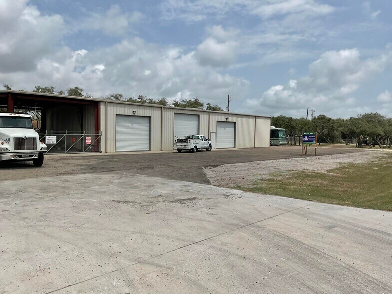 More Photos Of 2590 TX-35 Bypass, Aransas Pass Manufacturing For Sale