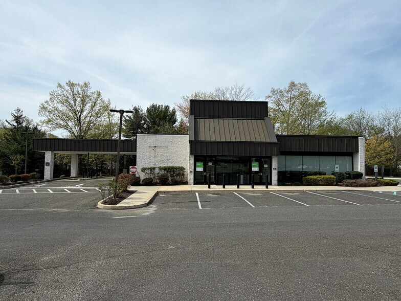 Primary Photo Of 385 White Horse Pike, Atco Bank For Lease