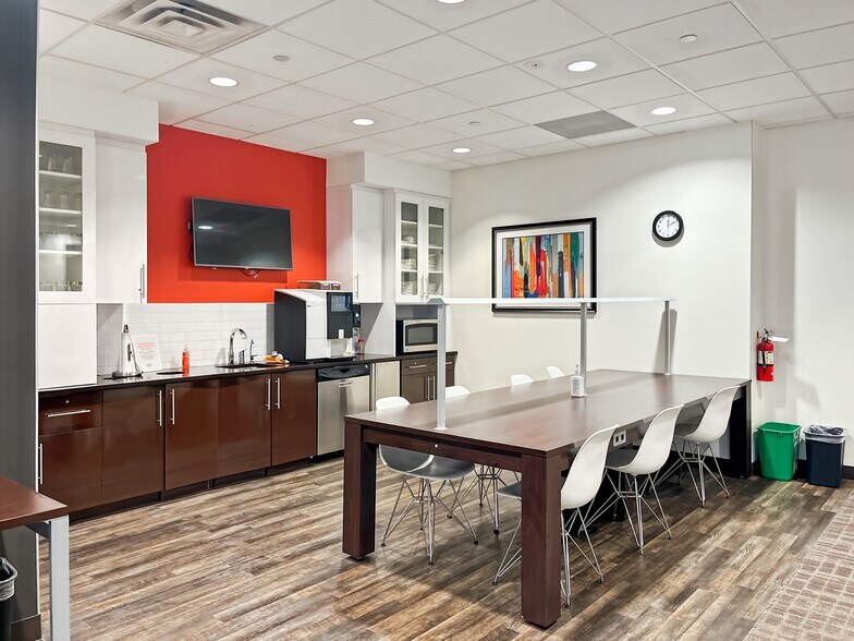 More Photos Of 5201 Eden Ave, Edina Coworking Space