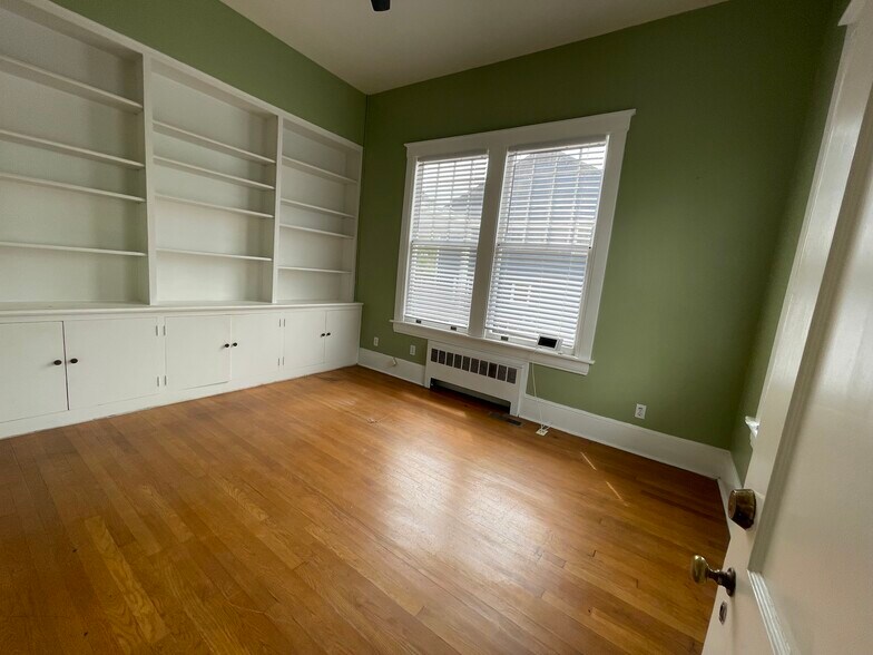 More Photos Of 509 Nash St W, Wilson Loft Creative Space For Sale