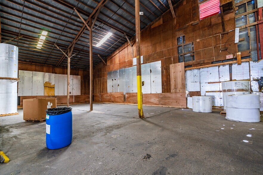 More Photos Of 401 Hardy Ave, Corsicana Warehouse For Lease