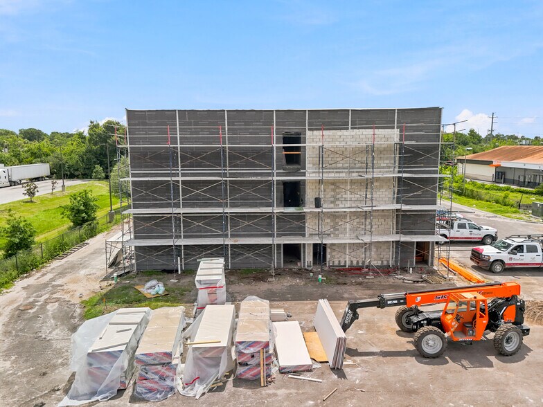 More Photos Of 4418 Highway 46, Mims Hotel For Sale