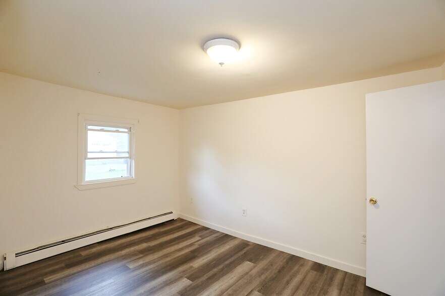 More Photos Of 181 Glenerie Blvd, Saugerties Apartments For Sale