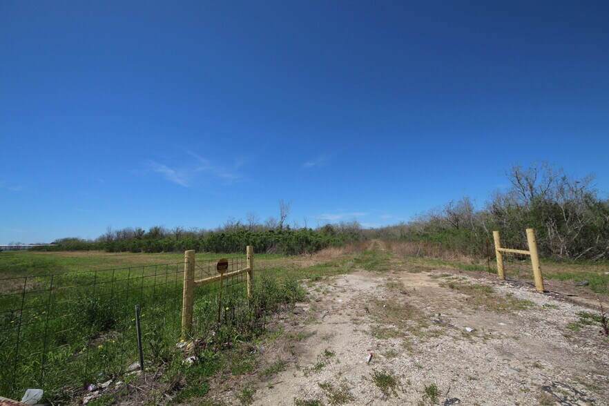 More Photos Of Hwy 288 hwy, Rosharon Land For Sale